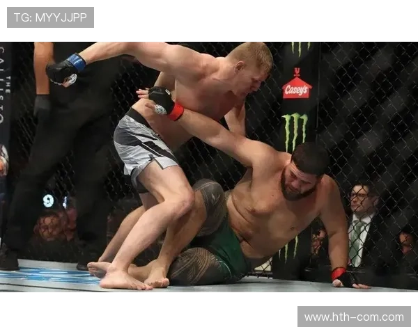 米欧奇与桑托斯重量级二番战回顾：冠军更迭见证时代变迁