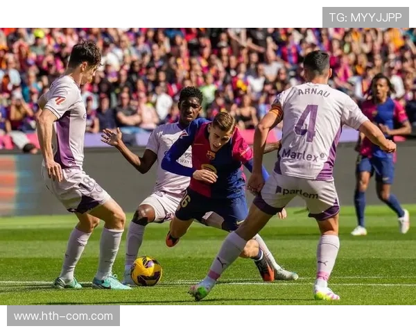 赫罗纳4-0大胜巴萨,加泰罗尼亚德比爆出冷门 赫罗纳4-0大胜巴萨,加泰罗尼亚德比爆出冷门